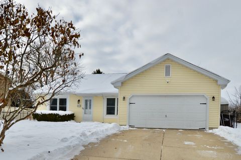 1014 Stonehedge Court Crystal Lake IL 60014