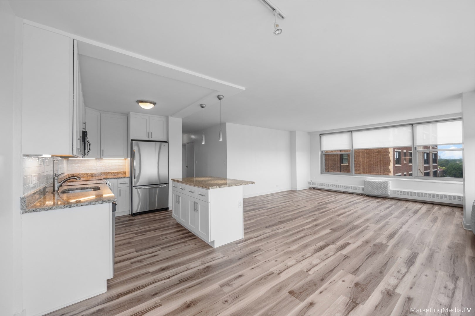 3900 N Lake Shore Drive 9K
