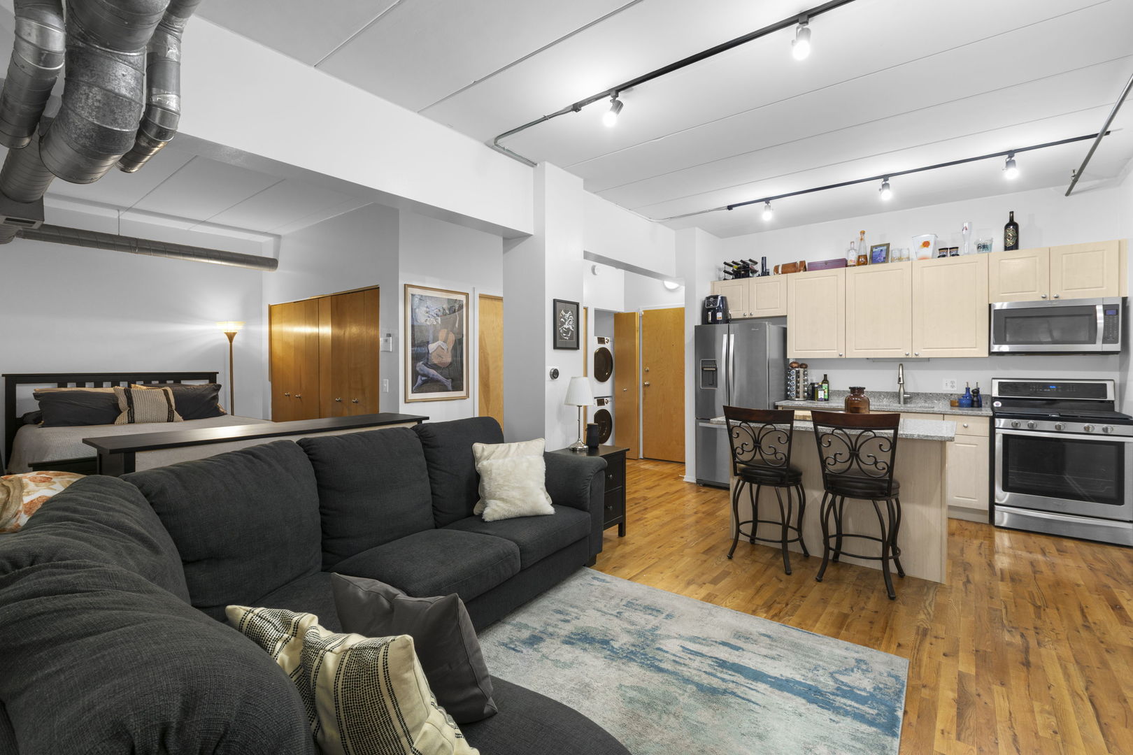 1430 S Michigan Avenue 201