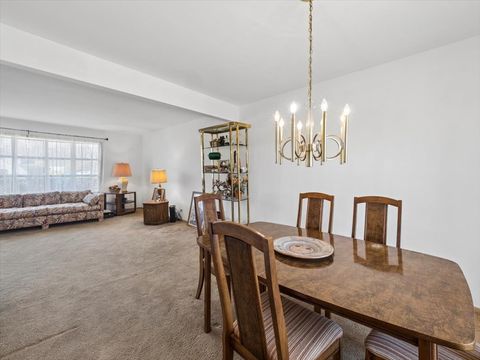 Tiny photo for 1000 Lancaster Court, Hoffman Estates, IL 60169 (MLS # 12593151)