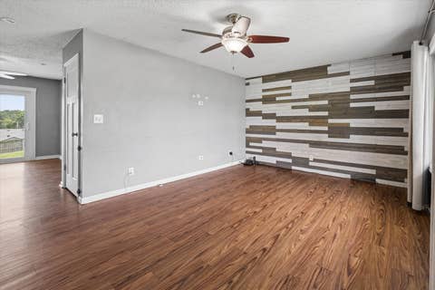 Tiny photo for 1201 27th Avenue N, Clinton, IA 52732 (MLS # 12722122)
