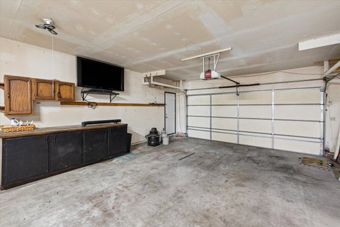 Tiny photo for 1201 27th Avenue N, Clinton, IA 52732 (MLS # 12722122)