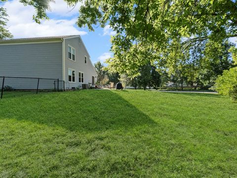Tiny photo for 445 Travelaire Avenue, Naperville, IL 60565 (MLS # 12506978)