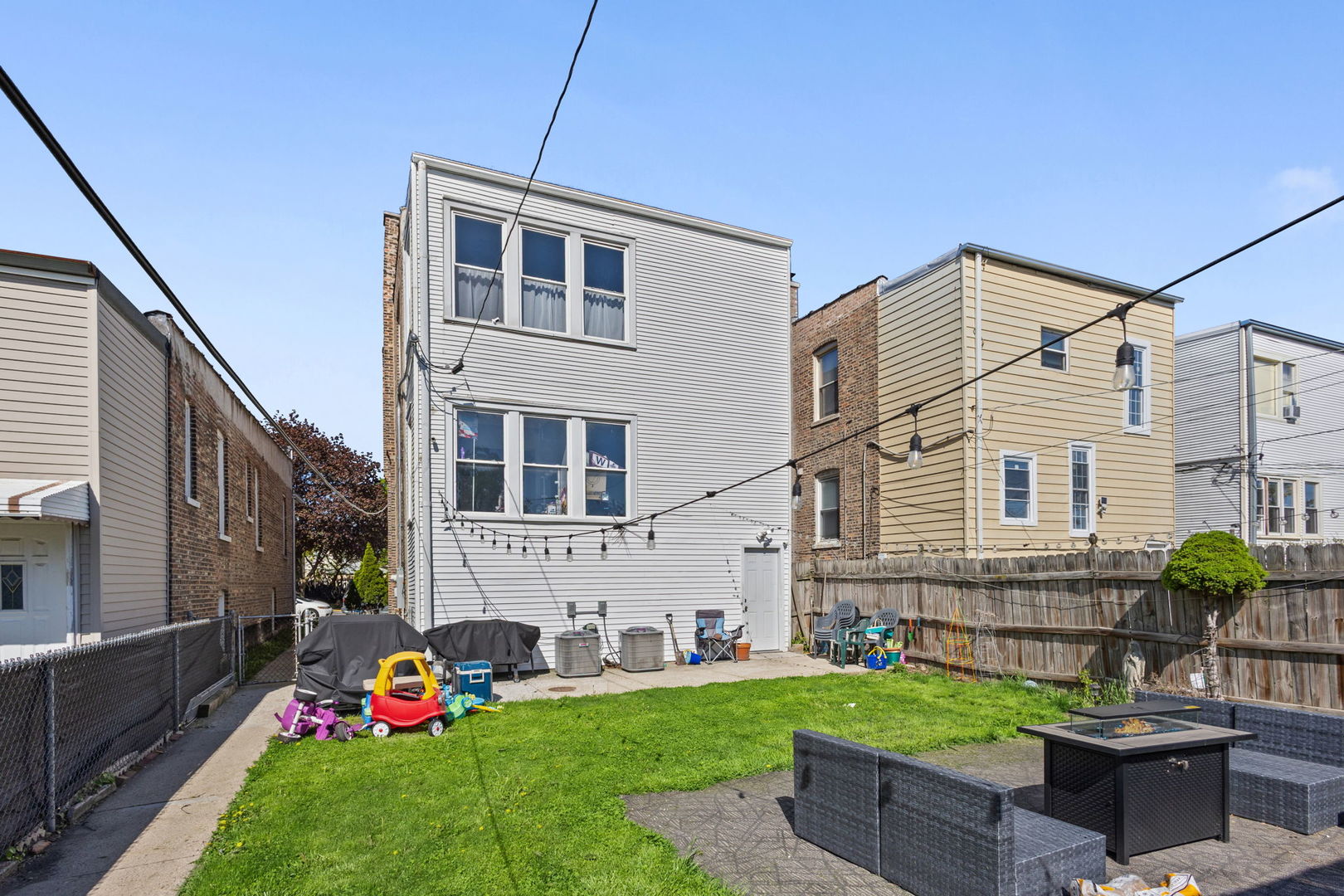 2231 S AUSTIN Boulevard