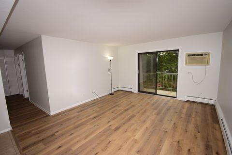 Tiny photo for 108 E Bailey Road #M, Naperville, IL 60565 (MLS # 12496824)