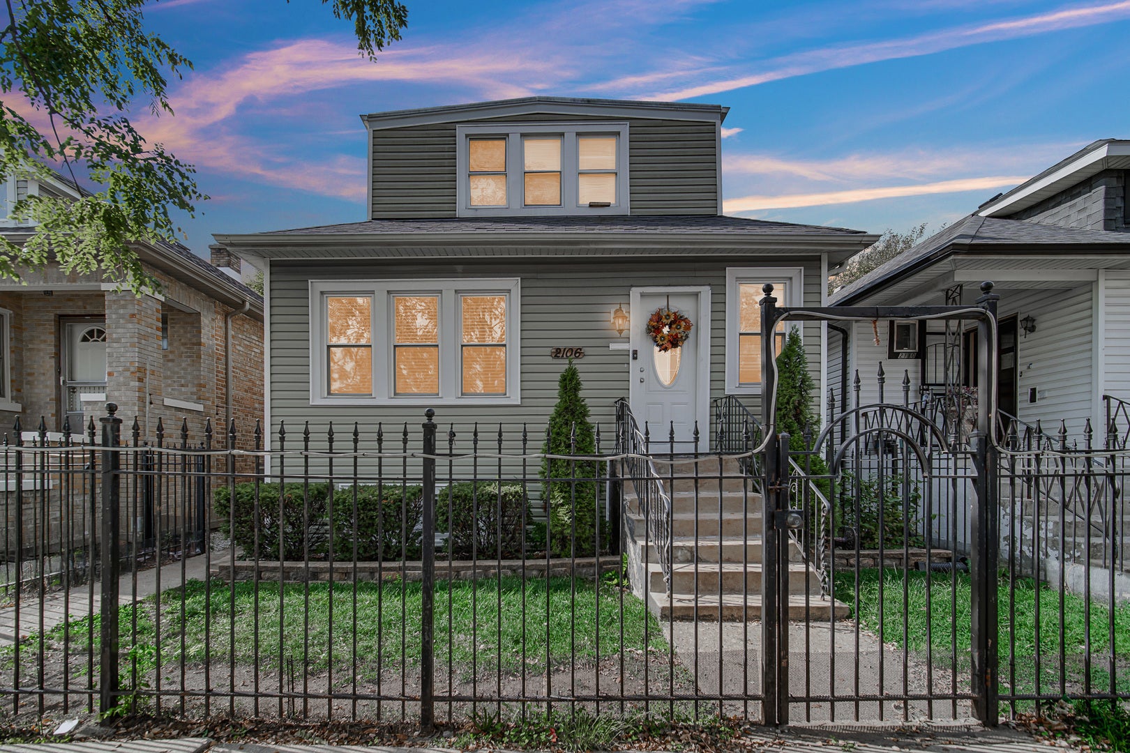 2106 N NARRAGANSETT Avenue