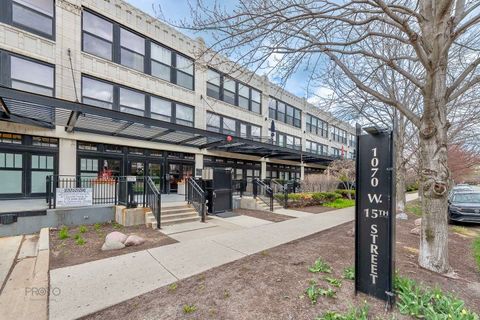 1070 W 15th Street 302 Chicago IL 60608