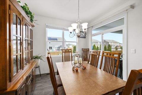 Tiny photo for 10122 Jonamac Avenue, Huntley, IL 60142 (MLS # 12534062)