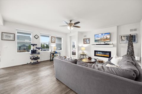 Tiny photo for 10122 Jonamac Avenue, Huntley, IL 60142 (MLS # 12534062)