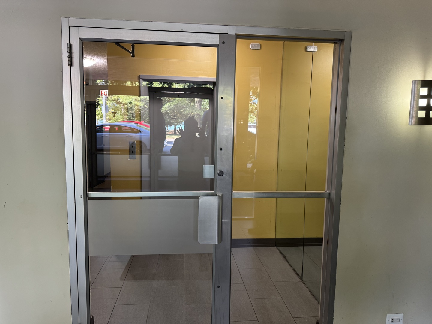 7120 N Sheridan Road 213