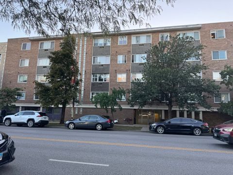 7120 N Sheridan Road 213 Chicago IL 60626