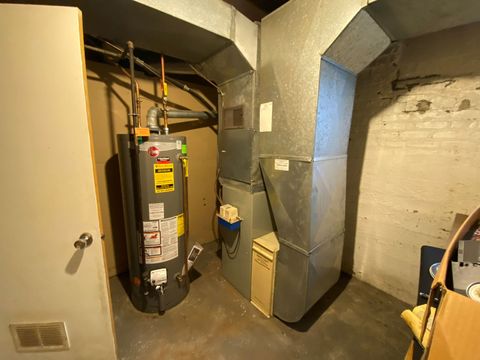 Tiny photo for 423 Auburn Street, Rockford, IL 61103 (MLS # 12598144)