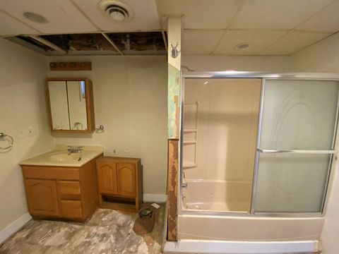 Tiny photo for 423 Auburn Street, Rockford, IL 61103 (MLS # 12598144)