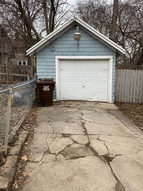 Tiny photo for 423 Auburn Street, Rockford, IL 61103 (MLS # 12598144)