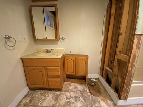 Tiny photo for 423 Auburn Street, Rockford, IL 61103 (MLS # 12598144)