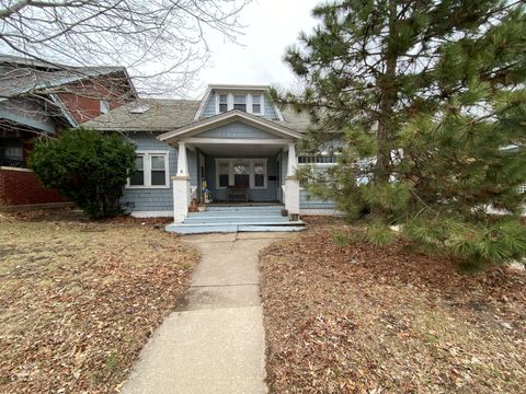 Photo of 423 Auburn Street, Rockford, IL 61103 (MLS # 12598144)