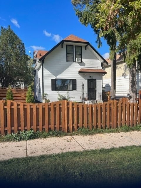 2218 Kristan Avenue North Chicago IL 60064
