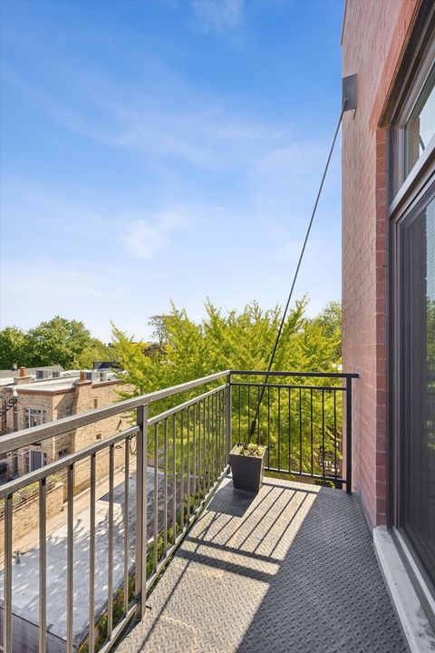 Tiny photo for 2212 W North Avenue #401, Chicago, IL 60647 (MLS # 12645035)