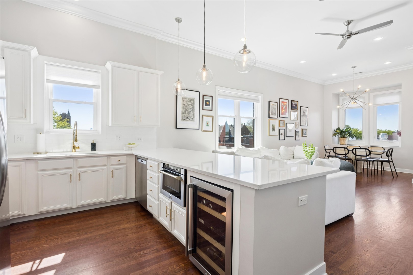 2212 W North Avenue 401