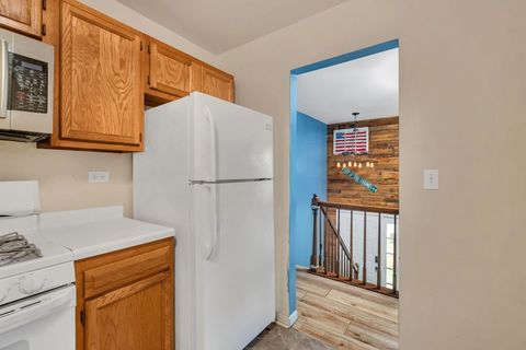 Tiny photo for 235 Capitol Drive, Bolingbrook, IL 60440 (MLS # 12429302)