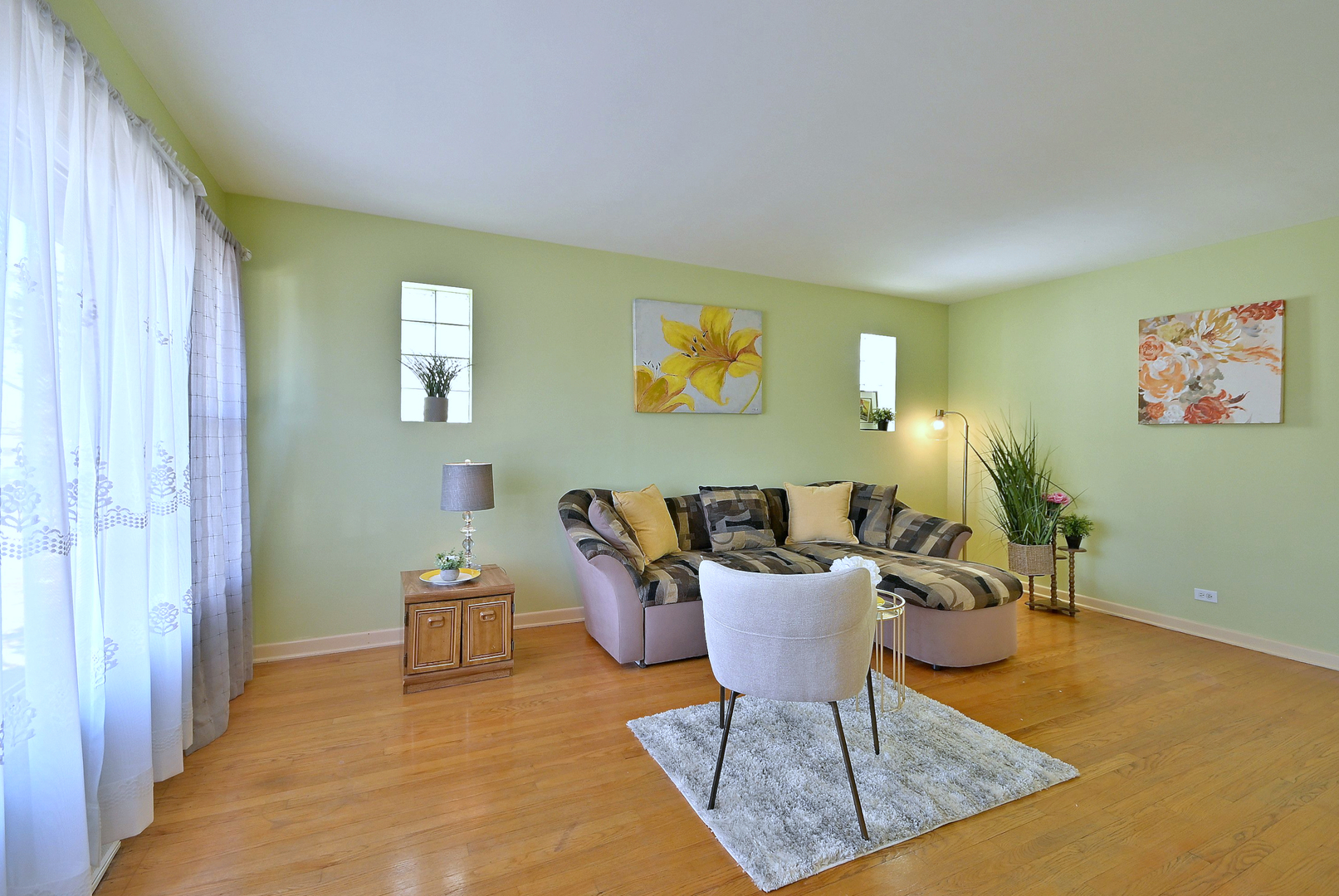 5247 N Mulligan Avenue