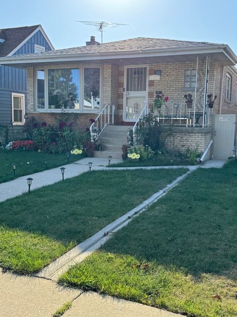 Photo of 7836 Monitor Avenue, Burbank, IL 60459 (MLS # 12491491)