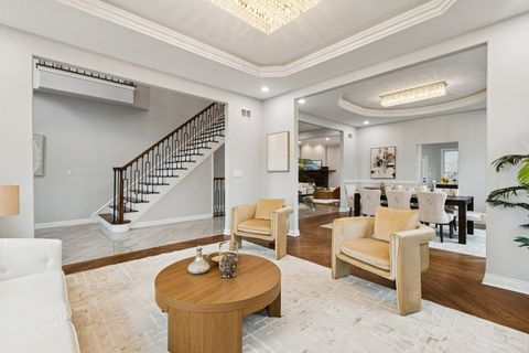 Tiny photo for 3300 W Albion Street, Lincolnwood, IL 60712 (MLS # 12595953)