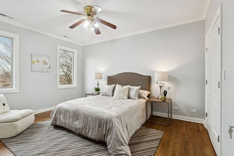 Tiny photo for 3300 W Albion Street, Lincolnwood, IL 60712 (MLS # 12595953)