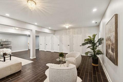 Tiny photo for 3300 W Albion Street, Lincolnwood, IL 60712 (MLS # 12595953)