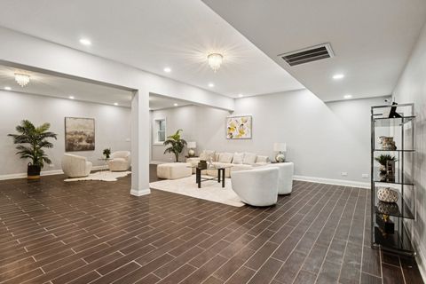 Tiny photo for 3300 W Albion Street, Lincolnwood, IL 60712 (MLS # 12595953)