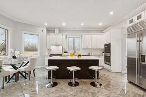 Tiny photo for 3300 W Albion Street, Lincolnwood, IL 60712 (MLS # 12595953)