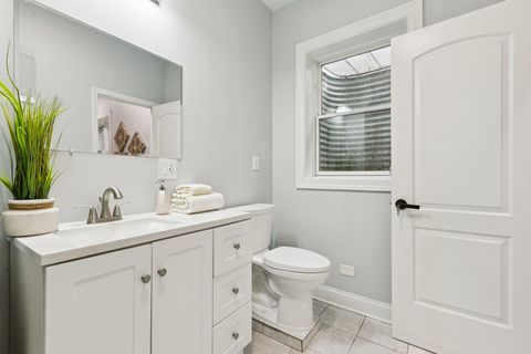 Tiny photo for 3300 W Albion Street, Lincolnwood, IL 60712 (MLS # 12595953)