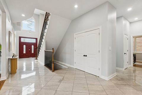 Tiny photo for 3300 W Albion Street, Lincolnwood, IL 60712 (MLS # 12595953)