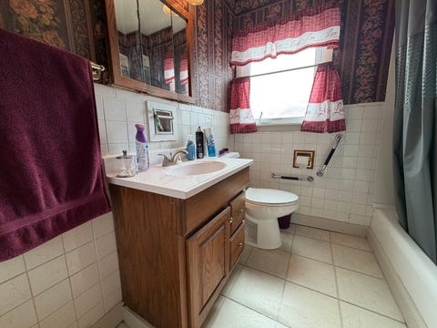 Tiny photo for 7827 Meade Avenue, Burbank, IL 60459 (MLS # 12573286)
