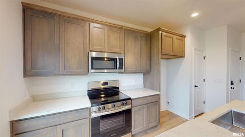 Tiny photo for 5922 BUTTERFIELD Court, Bettendorf, IA 52722 (MLS # QC4265804)