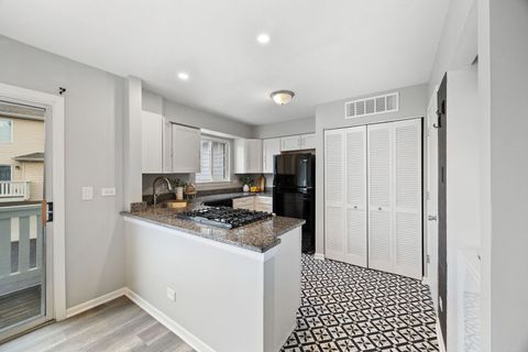 Tiny photo for 873 Essex Circle #873, Grayslake, IL 60030 (MLS # 12461946)