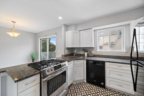 Tiny photo for 873 Essex Circle #873, Grayslake, IL 60030 (MLS # 12461946)