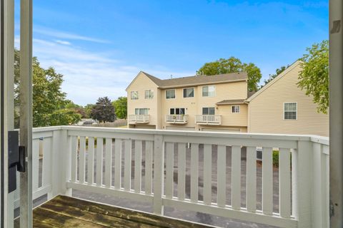 Tiny photo for 873 Essex Circle #873, Grayslake, IL 60030 (MLS # 12461946)