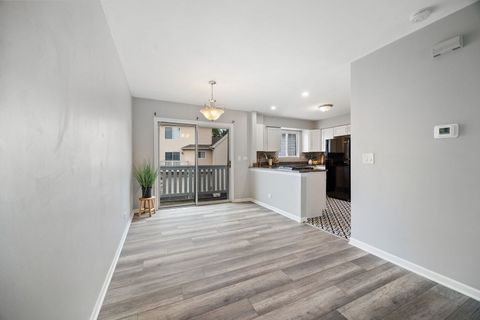 Tiny photo for 873 Essex Circle #873, Grayslake, IL 60030 (MLS # 12461946)