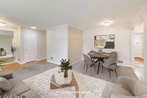 Tiny photo for 400 Landmeier Road, Elk Grove Village, IL 60007 (MLS # 12555837)