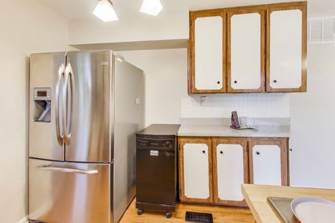 Tiny photo for 400 Landmeier Road, Elk Grove Village, IL 60007 (MLS # 12555837)