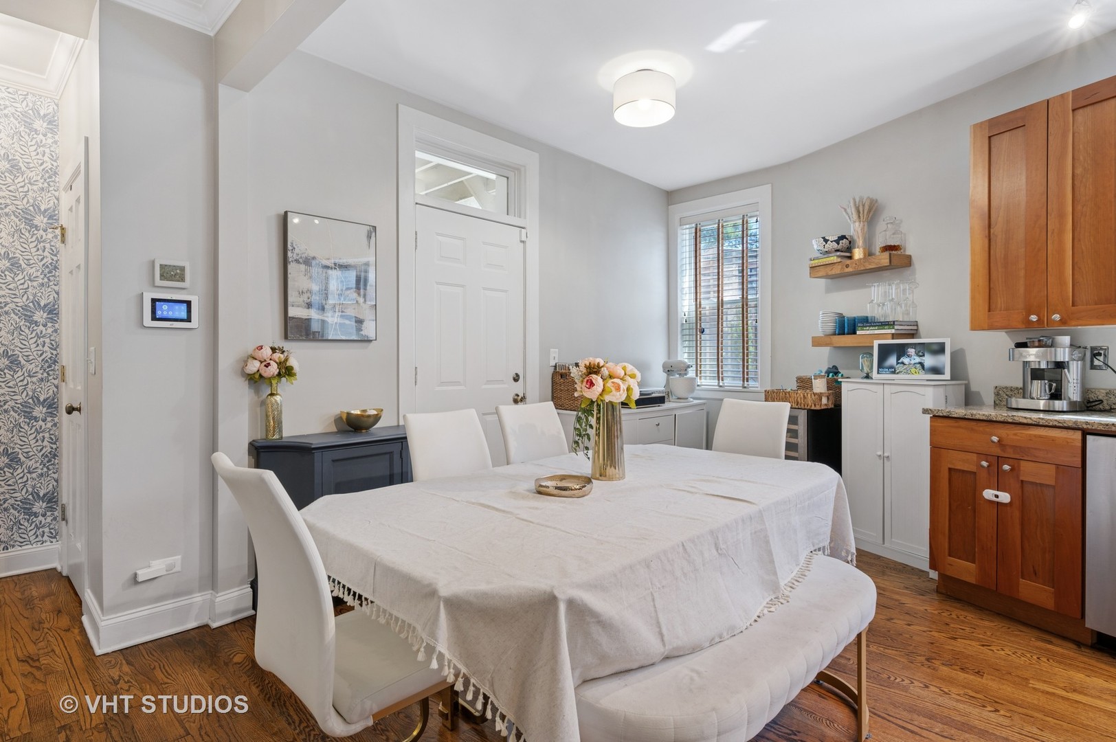 2239.5 N Lincoln Avenue 1A