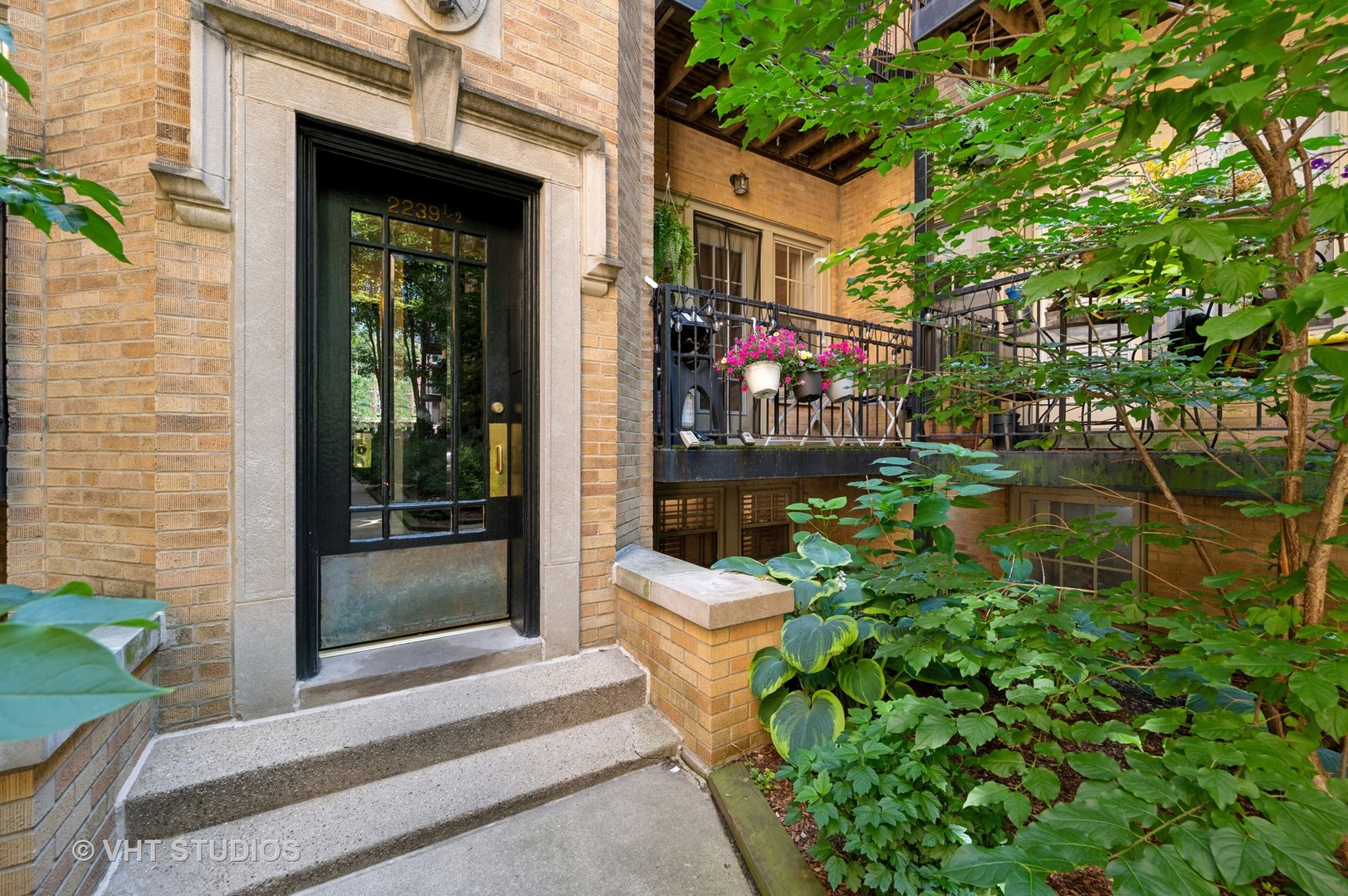 2239.5 N Lincoln Avenue 1A