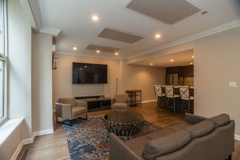 Tiny photo for 25 E SUPERIOR Street #705, Chicago, IL 60611 (MLS # 12589225)