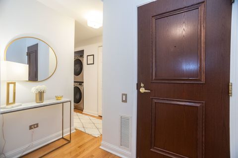 Tiny photo for 25 E SUPERIOR Street #705, Chicago, IL 60611 (MLS # 12589225)