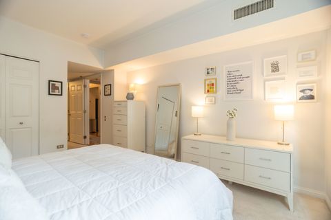 Tiny photo for 25 E SUPERIOR Street #705, Chicago, IL 60611 (MLS # 12589225)