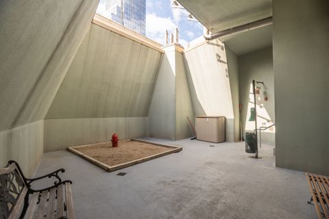 Tiny photo for 25 E SUPERIOR Street #705, Chicago, IL 60611 (MLS # 12589225)