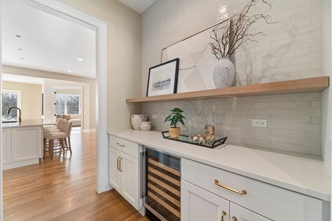 Tiny photo for 213 Northampton Lane, Lincolnshire, IL 60069 (MLS # 12553627)