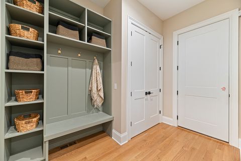 Tiny photo for 213 Northampton Lane, Lincolnshire, IL 60069 (MLS # 12553627)