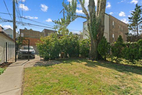 Tiny photo for 1849 W Superior Street #1, Chicago, IL 60622 (MLS # 12608128)